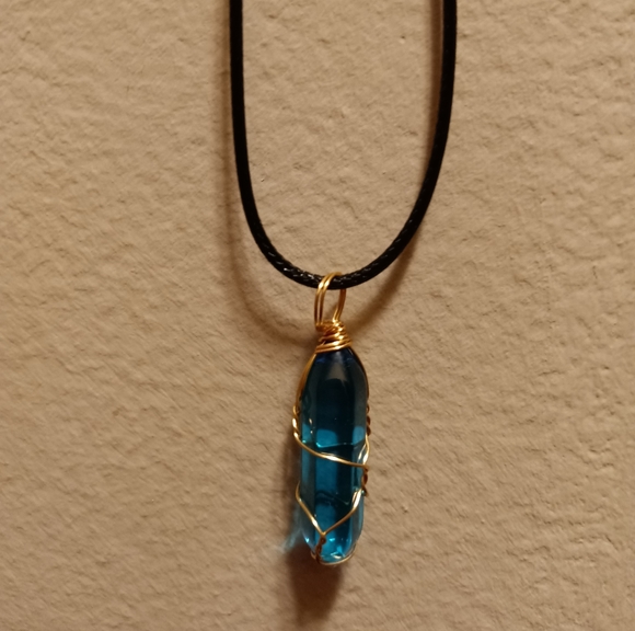 Necklaces - Picture 2 of 4